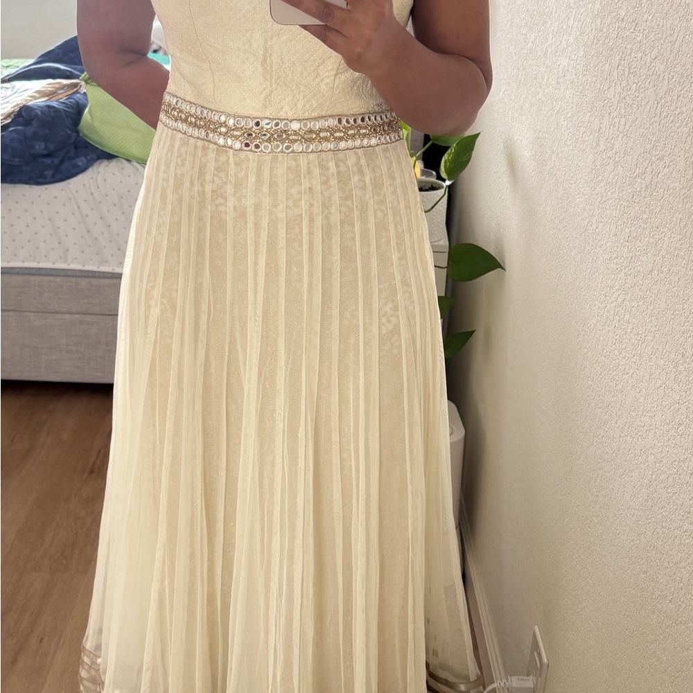 Elegant Cream Sleeveless Dress